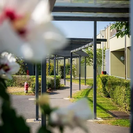 Szálloda Libera Et Restaurant Colombelles 3*