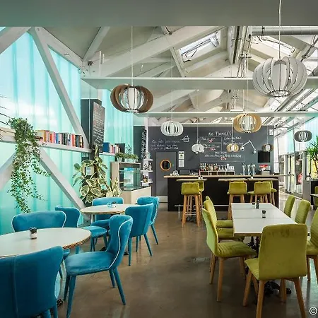 Libera Et Restaurant Colombelles Szálloda