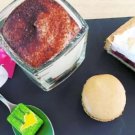 Libera Et Restaurant Colombelles Szálloda