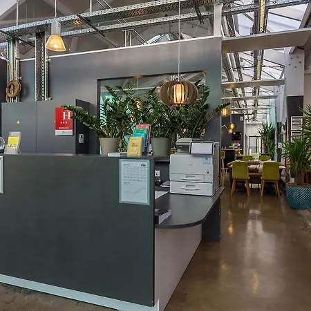 Libera Colombelles ホテル カーン